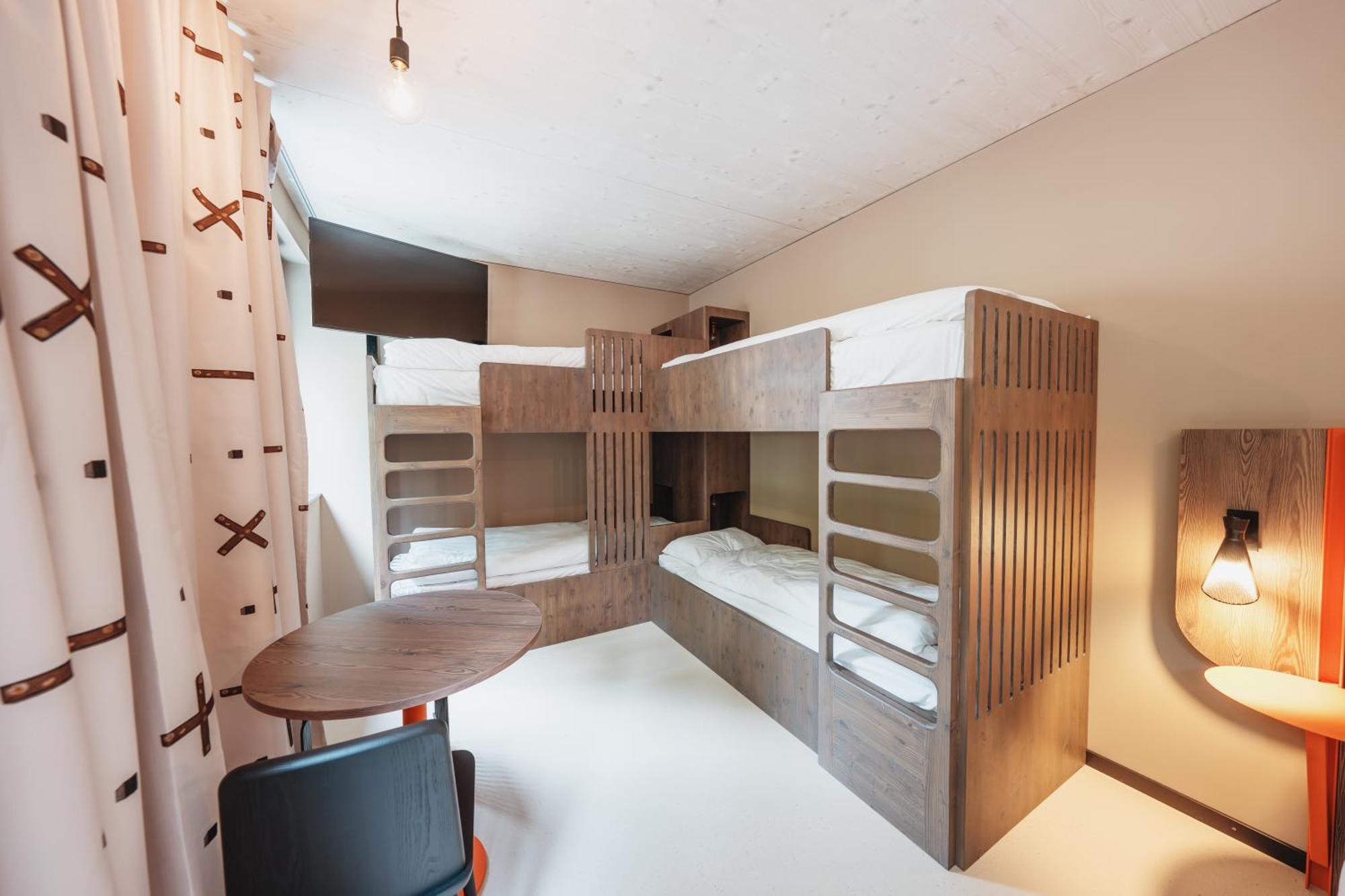 Hota Hotel *